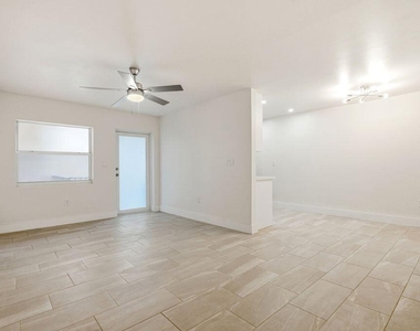 1747 Rodman Street - Photo Thumbnail 3