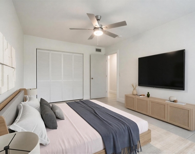 1747 Rodman Street - Photo Thumbnail 11