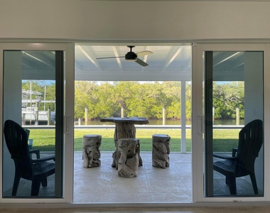 8585 Se Palm Street - Photo Thumbnail 25