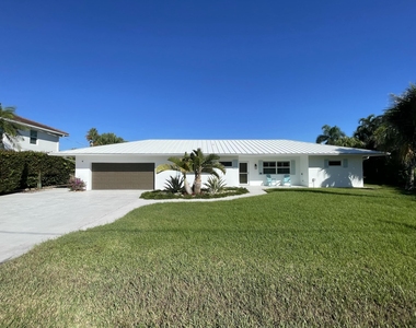 8585 Se Palm Street - Photo Thumbnail 4