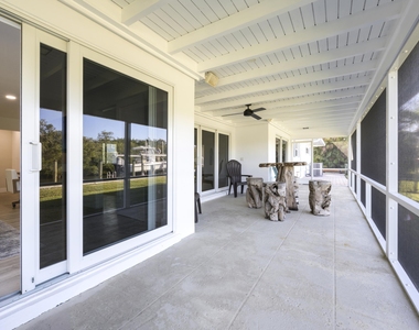 8585 Se Palm Street - Photo Thumbnail 27