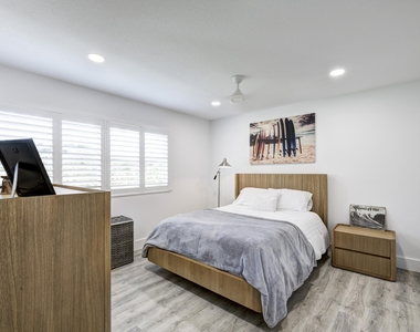 8585 Se Palm Street - Photo Thumbnail 20