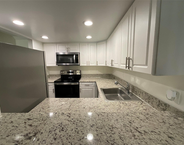 19455 Ne 10 Avenue - Photo Thumbnail 1