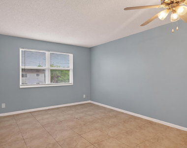 95 Ne 41st Street - Photo Thumbnail 3
