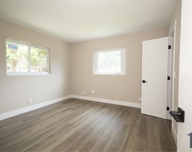 4409 Palm Avenue - Photo Thumbnail 4