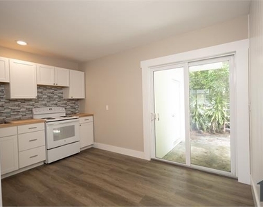 4409 Palm Avenue - Photo Thumbnail 9