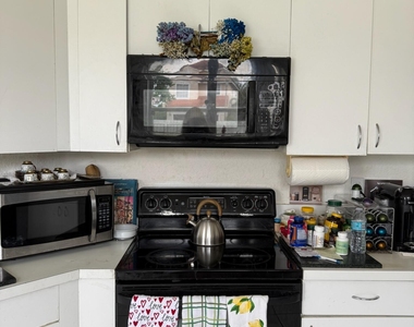 7418 Wescott Terrace - Photo Thumbnail 9