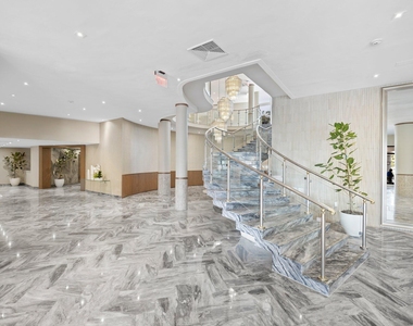 5401 Collins Avenue - Photo Thumbnail 27