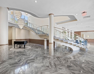 5401 Collins Avenue - Photo Thumbnail 25