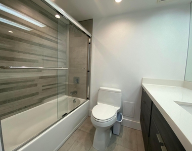 5401 Collins Avenue - Photo Thumbnail 20