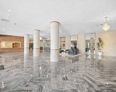 5401 Collins Avenue - Photo Thumbnail 26