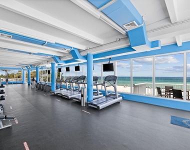 5401 Collins Avenue - Photo Thumbnail 28