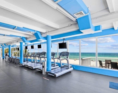 5401 Collins Avenue - Photo Thumbnail 29