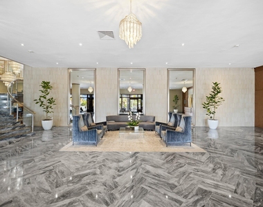 5401 Collins Avenue - Photo Thumbnail 24