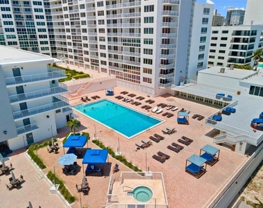 5401 Collins Avenue - Photo Thumbnail 30