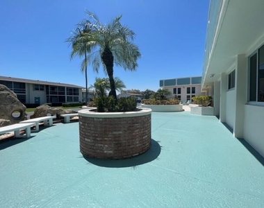 800 W Horizons W - Photo Thumbnail 21