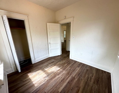 523 Valley Forge Road - Photo Thumbnail 4