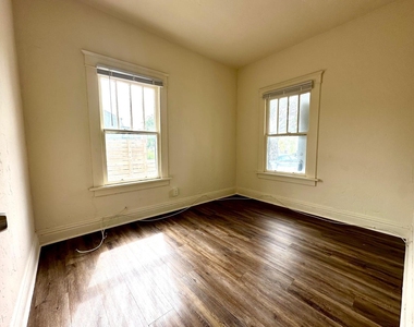 523 Valley Forge Road - Photo Thumbnail 3