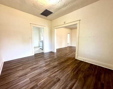 523 Valley Forge Road - Photo Thumbnail 16