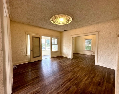 523 Valley Forge Road - Photo Thumbnail 9