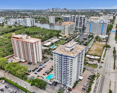 3000 E Sunrise Boulevard - Photo Thumbnail 11