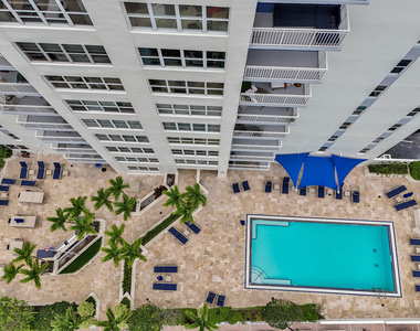3000 E Sunrise Boulevard - Photo Thumbnail 45