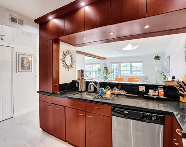 3000 E Sunrise Boulevard - Photo Thumbnail 30