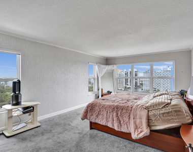 3000 E Sunrise Boulevard - Photo Thumbnail 35