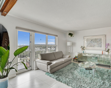 3000 E Sunrise Boulevard - Photo Thumbnail 20