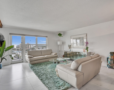 3000 E Sunrise Boulevard - Photo Thumbnail 22