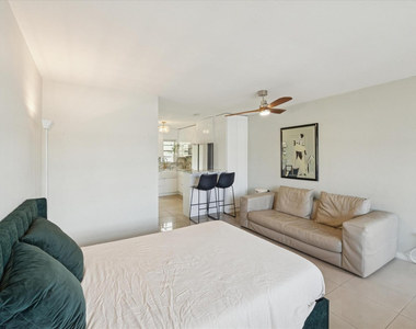 851 Meridian Avenue - Photo Thumbnail 4