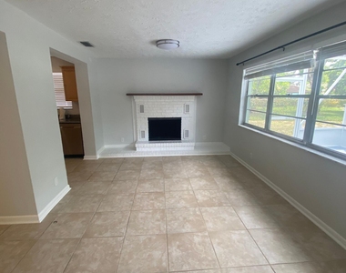 1317 Willow Road - Photo Thumbnail 2