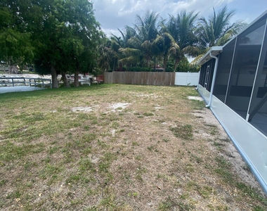 1317 Willow Road - Photo Thumbnail 28