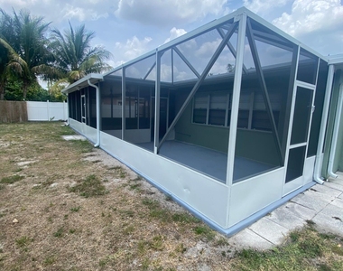 1317 Willow Road - Photo Thumbnail 26