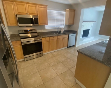 1317 Willow Road - Photo Thumbnail 4