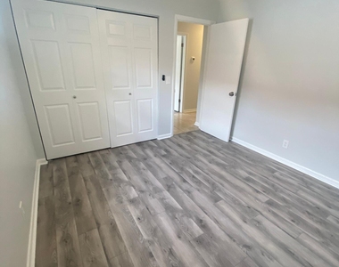 1317 Willow Road - Photo Thumbnail 14