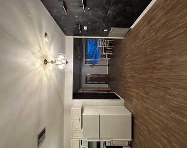7000 Sw 11th Street - Photo Thumbnail 3