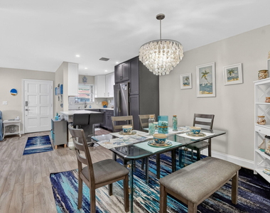 1050 Nw 13th Street - Photo Thumbnail 11