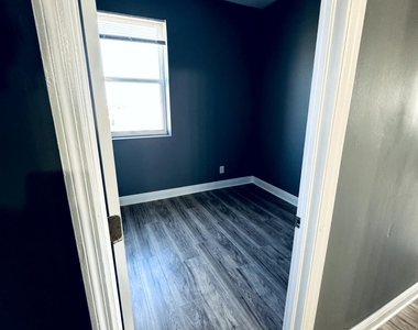 1401 Division Avenue - Photo Thumbnail 5