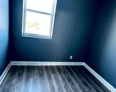 1401 Division Avenue - Photo Thumbnail 9