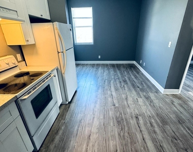 1401 Division Avenue - Photo Thumbnail 1