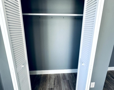 1401 Division Avenue - Photo Thumbnail 10