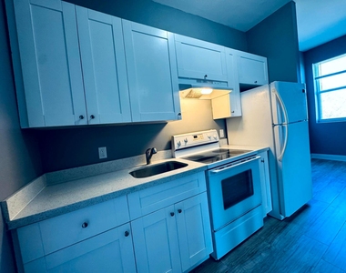 1401 Division Avenue - Photo Thumbnail 2