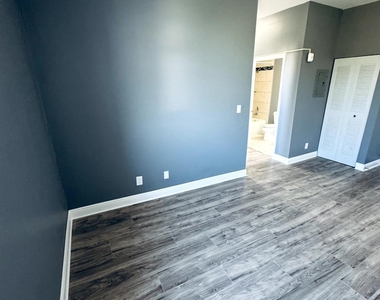 1401 Division Avenue - Photo Thumbnail 3