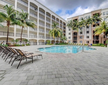 1660 Renaissance Commons Boulevard - Photo Thumbnail 30