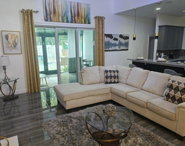 376 Sw Tulip Boulevard - Photo Thumbnail 22