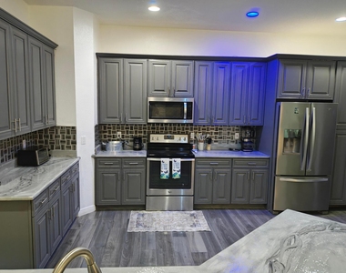 376 Sw Tulip Boulevard - Photo Thumbnail 15