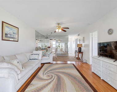 201 S Golf Boulevard - Photo Thumbnail 2