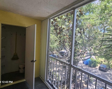 2500 Se Anchorage Cove - Photo Thumbnail 17