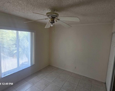2500 Se Anchorage Cove - Photo Thumbnail 9